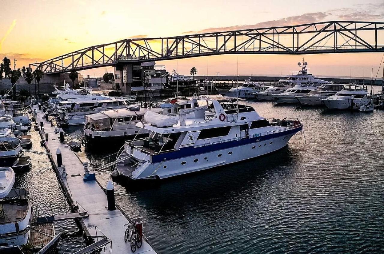 Motor Yacht Boatel Hotel Barcelona Eksteriør billede